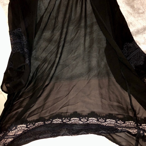 Sheer black robe - Picture 3 of 4